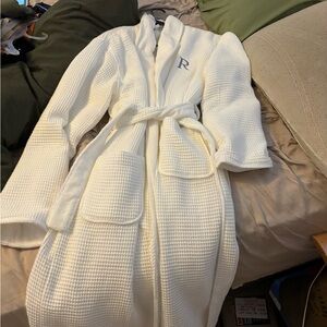 Pottery Barn White Waffle Robe Intimates & Sleepwear